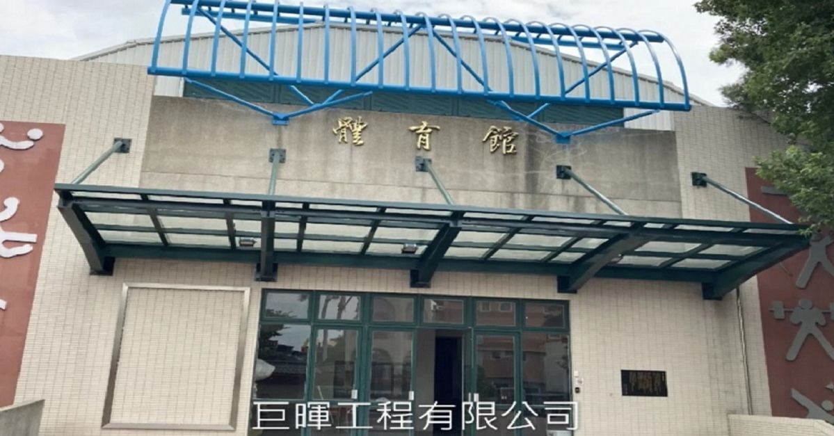 新北鐵皮屋推薦、桃園鐵皮屋推薦、新竹鐵皮屋推薦、浪版更新、遮雨棚工程、鋼構工程、C型鋼工程、鋼架工程、桃園鋼構除銹油漆首選、新竹剛構除銹油漆首選、別墅修繕拉、裝潢壁版、造型鋼瓦、屋頂防水隔熱工程、屋頂加蓋工程、不鏽鋼浪版工程